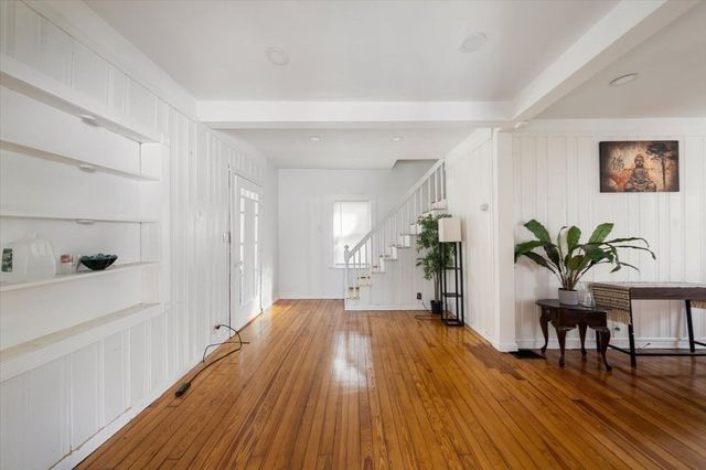 41 Massasoit Rd, Weymouth, MA 02191