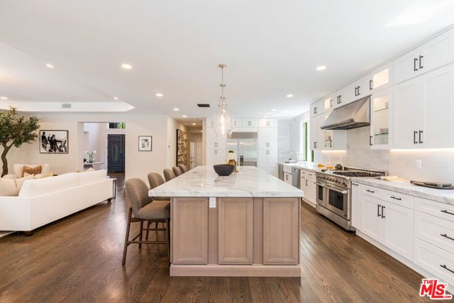 11797 CHAPARAL Street, Los Angeles, CA 90049
