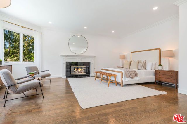 11797 CHAPARAL Street, Los Angeles, CA 90049