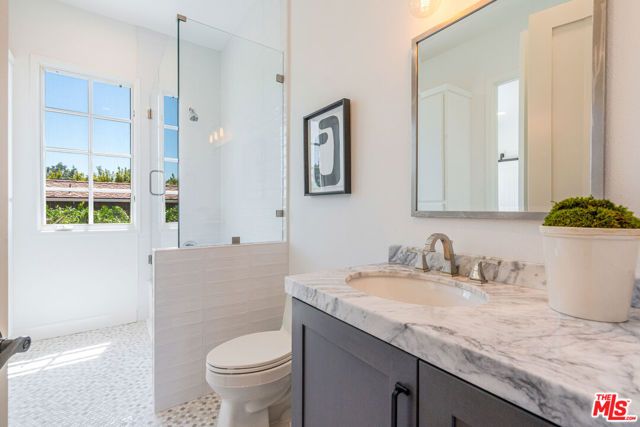 11797 CHAPARAL Street, Los Angeles, CA 90049