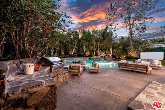 11797 CHAPARAL Street, Los Angeles, CA 90049