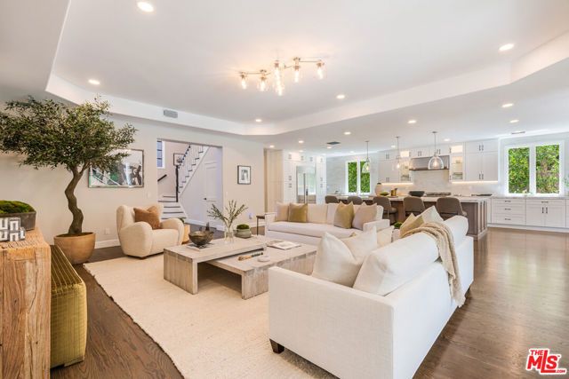 11797 CHAPARAL Street, Los Angeles, CA 90049
