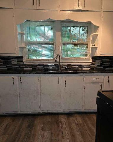 4019 E 67th Terrace, Kansas City, MO 64132