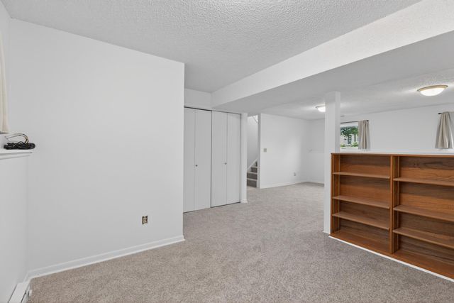 1123 W 9th Street, Cedar Falls, IA 50613