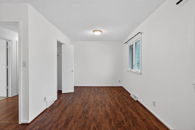 1123 W 9th Street, Cedar Falls, IA 50613