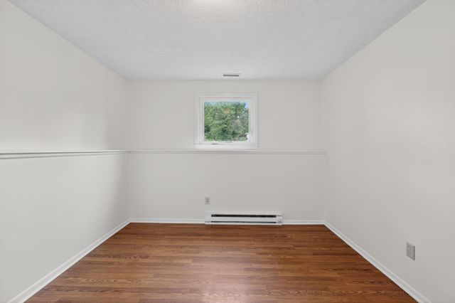 1123 W 9th Street, Cedar Falls, IA 50613