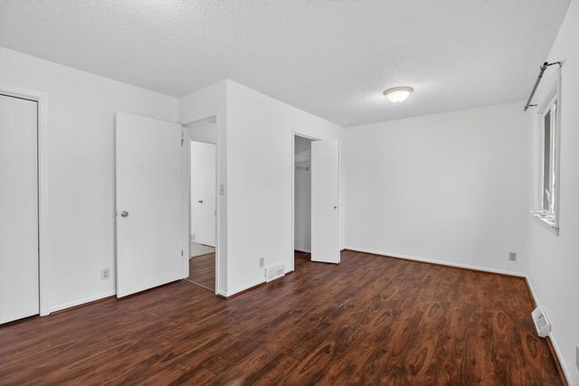 1123 W 9th Street, Cedar Falls, IA 50613