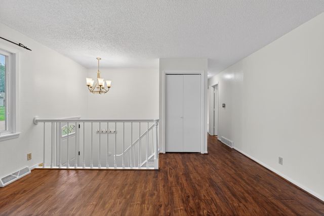 1123 W 9th Street, Cedar Falls, IA 50613