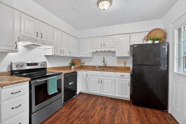1123 W 9th Street, Cedar Falls, IA 50613