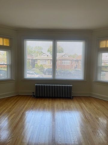 8141 S Michigan Avenue 1, Chicago, IL 60619