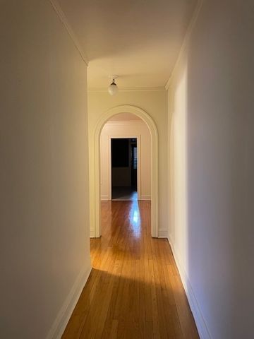 8141 S Michigan Avenue 1, Chicago, IL 60619
