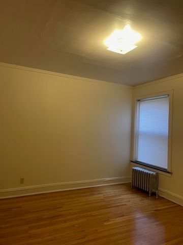 8141 S Michigan Avenue 1, Chicago, IL 60619