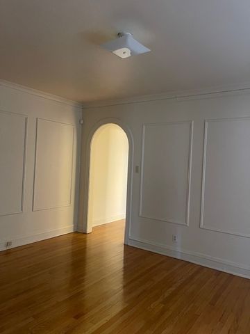 8141 S Michigan Avenue 1, Chicago, IL 60619