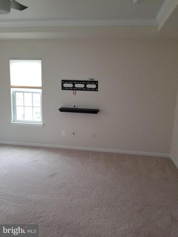 7356 BRUNSON CIR, Gainesville, VA 20155