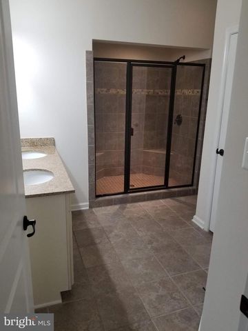 7356 BRUNSON CIR, Gainesville, VA 20155