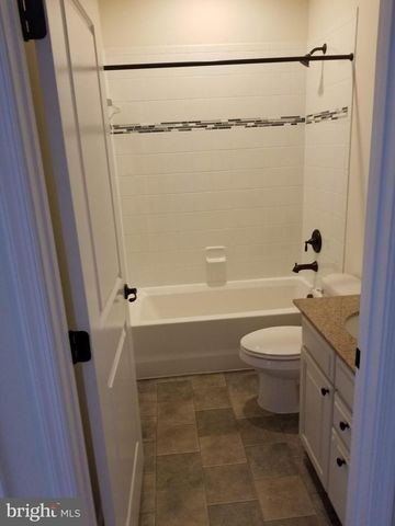 7356 BRUNSON CIR, Gainesville, VA 20155