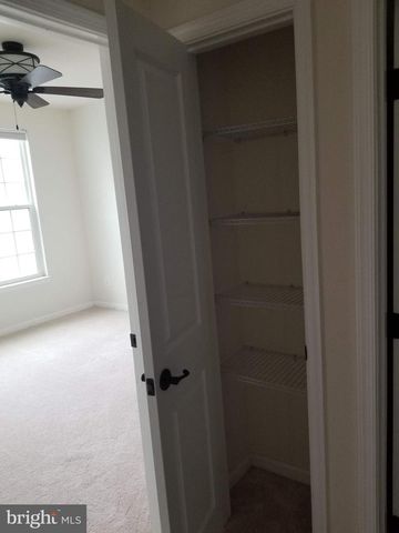 7356 BRUNSON CIR, Gainesville, VA 20155