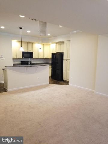 7356 BRUNSON CIR, Gainesville, VA 20155