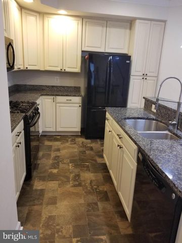 7356 BRUNSON CIR, Gainesville, VA 20155