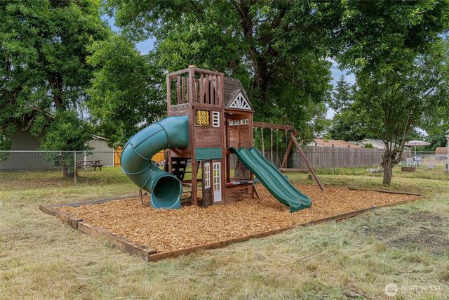 17424 6th Avenue E, Spanaway, WA 98387