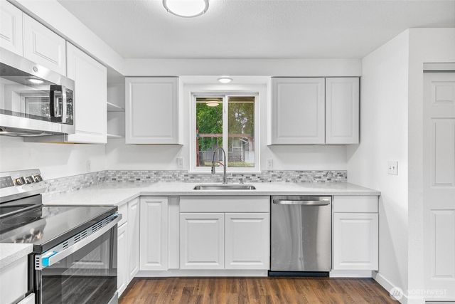 17424 6th Avenue E, Spanaway, WA 98387