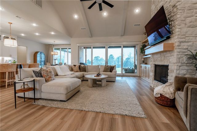 1063 Noah Street, Fayetteville, AR 72703