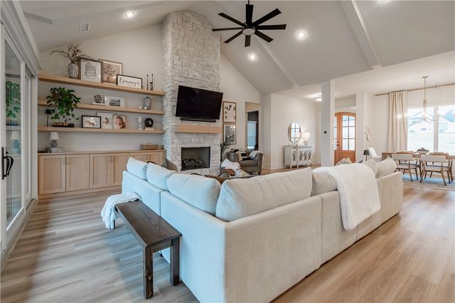 1063 Noah Street, Fayetteville, AR 72703