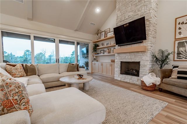 1063 Noah Street, Fayetteville, AR 72703