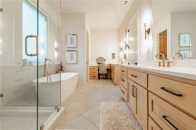 1063 Noah Street, Fayetteville, AR 72703