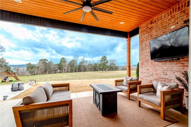 1063 Noah Street, Fayetteville, AR 72703