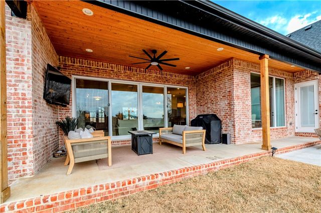 1063 Noah Street, Fayetteville, AR 72703