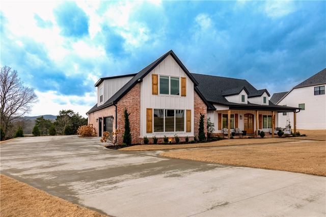 1063 Noah Street, Fayetteville, AR 72703