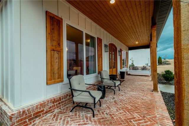 1063 Noah Street, Fayetteville, AR 72703