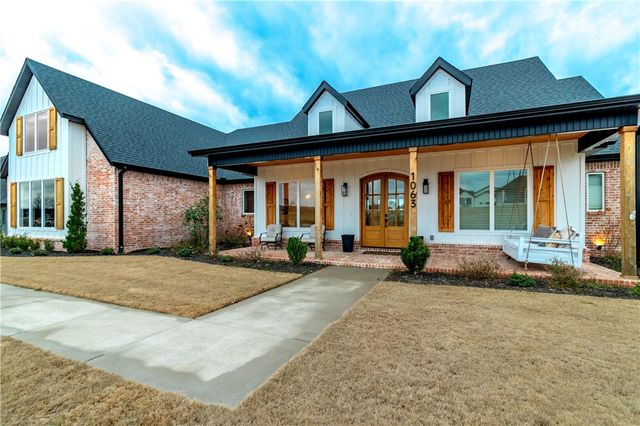 1063 Noah Street, Fayetteville, AR 72703