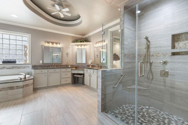 6607 Barrington Green, Houston, TX 77069