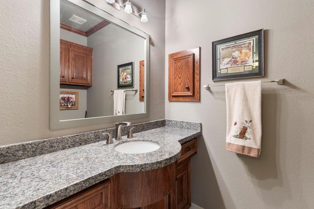6607 Barrington Green, Houston, TX 77069