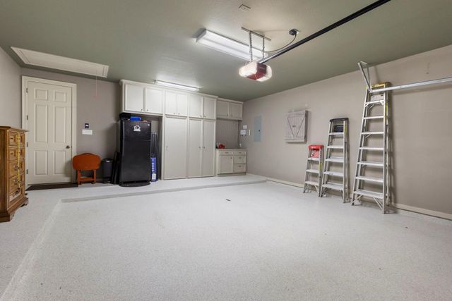 6607 Barrington Green, Houston, TX 77069