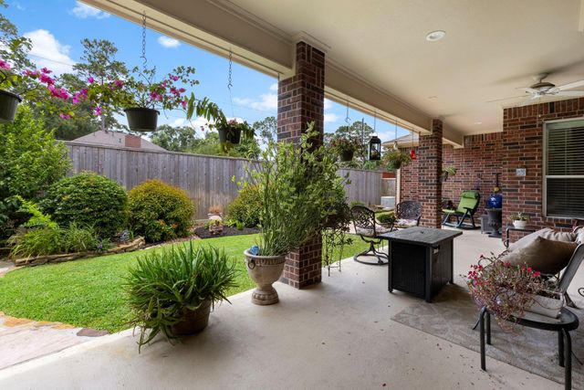 6607 Barrington Green, Houston, TX 77069