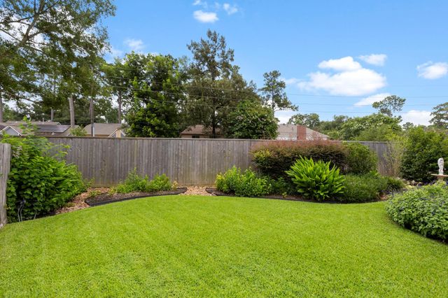 6607 Barrington Green, Houston, TX 77069