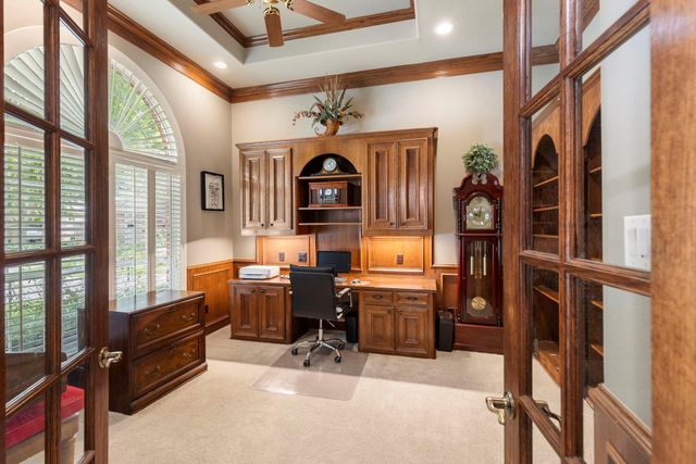 6607 Barrington Green, Houston, TX 77069