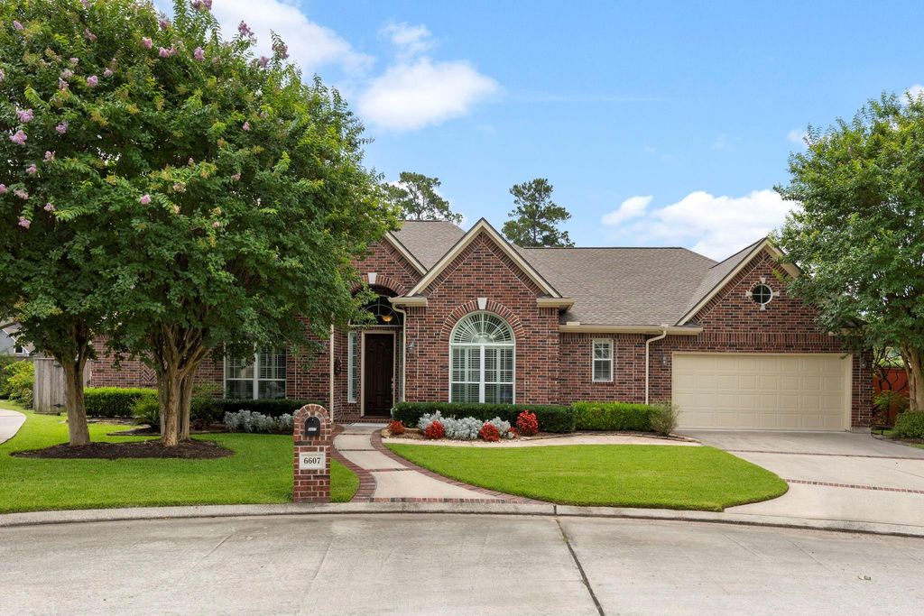 6607 Barrington Green, Houston, TX 77069