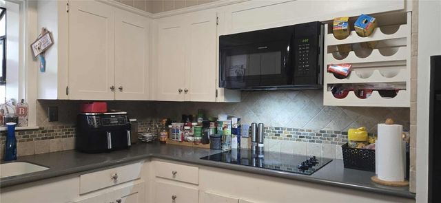 726 Reynolds Ave, Taft, TX 78390