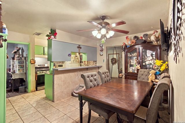 3207 Aragon Dr, San Antonio, TX 78211