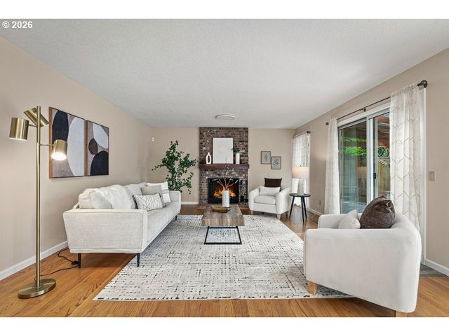 16080 Nw SOMERSET Dr, Beaverton, OR 97006