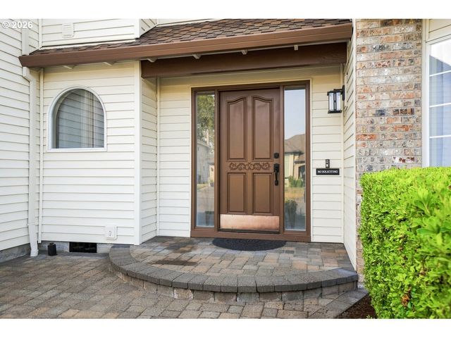 16080 Nw SOMERSET Dr, Beaverton, OR 97006