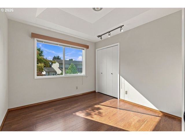 16080 Nw SOMERSET Dr, Beaverton, OR 97006