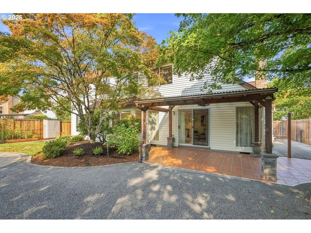 16080 Nw SOMERSET Dr, Beaverton, OR 97006
