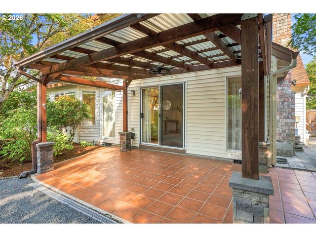 16080 Nw SOMERSET Dr, Beaverton, OR 97006