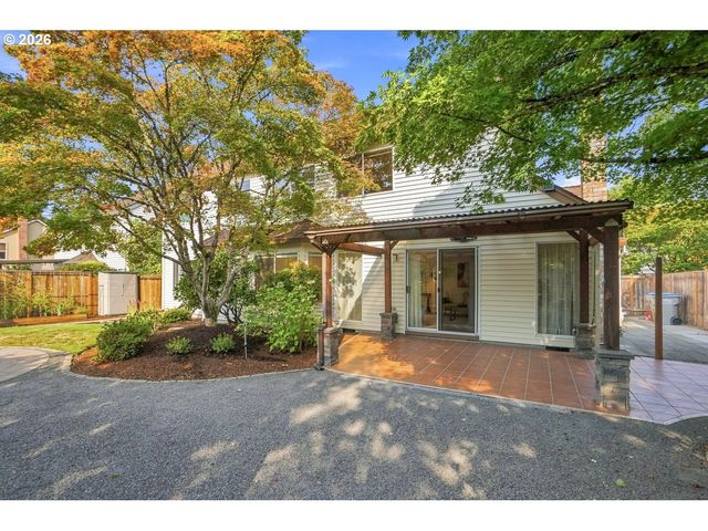 16080 Nw SOMERSET Dr, Beaverton, OR 97006
