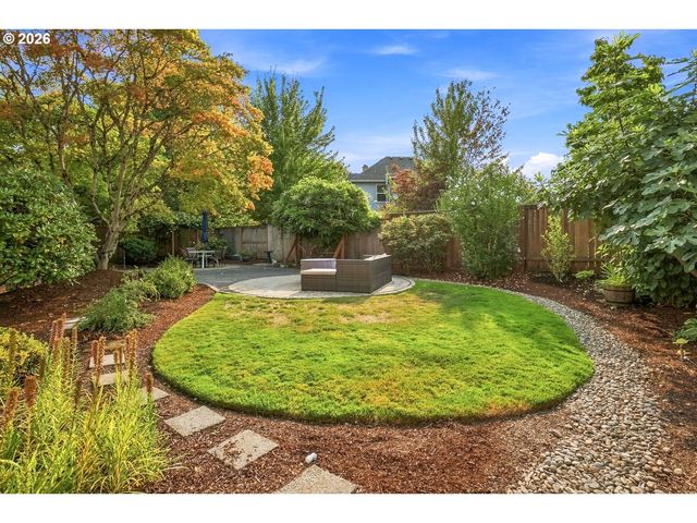 16080 Nw SOMERSET Dr, Beaverton, OR 97006